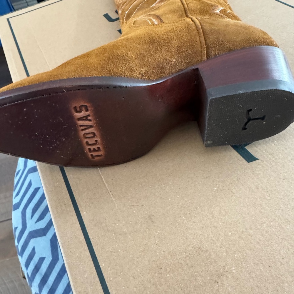 Tecovas Brown Suede Abby Heeled Boots - Picture 4 of 7